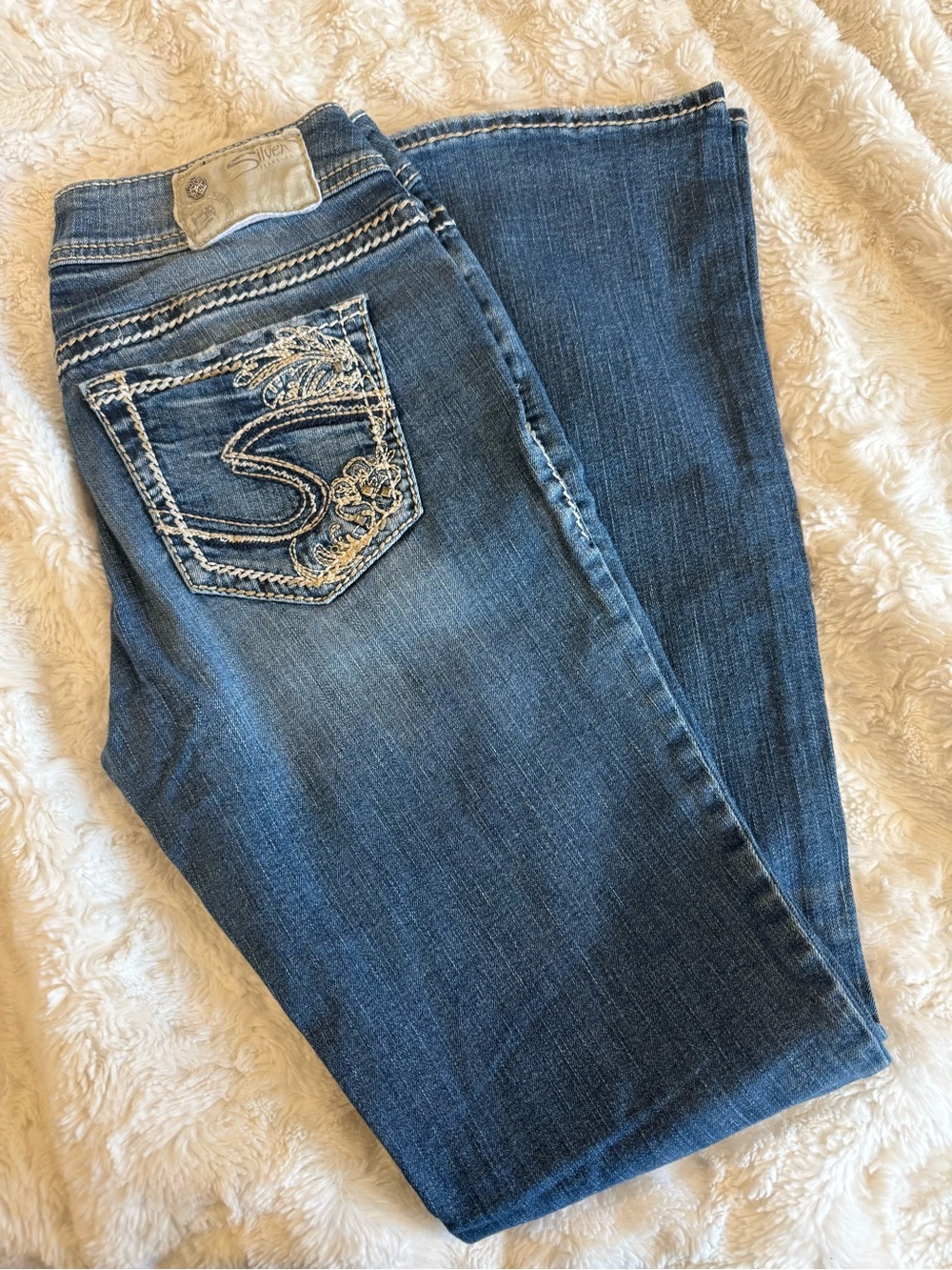 Silver Jeans Women's Suki Medium Blue Embroidered Bootcut Jeans